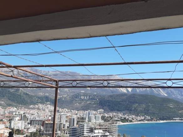Plac sa kućom i pogledom na zaliv, Babin Do, Budva — fotografija 3