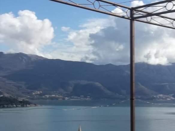 Plac sa kućom i pogledom na zaliv, Babin Do, Budva — fotografija 6
