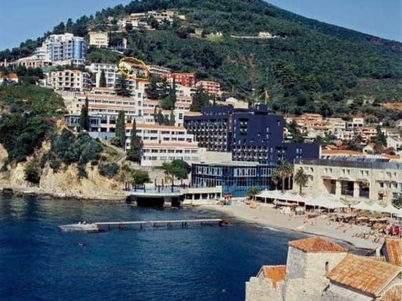 Plac sa kućom i pogledom na zaliv, Babin Do, Budva — fotografija 7