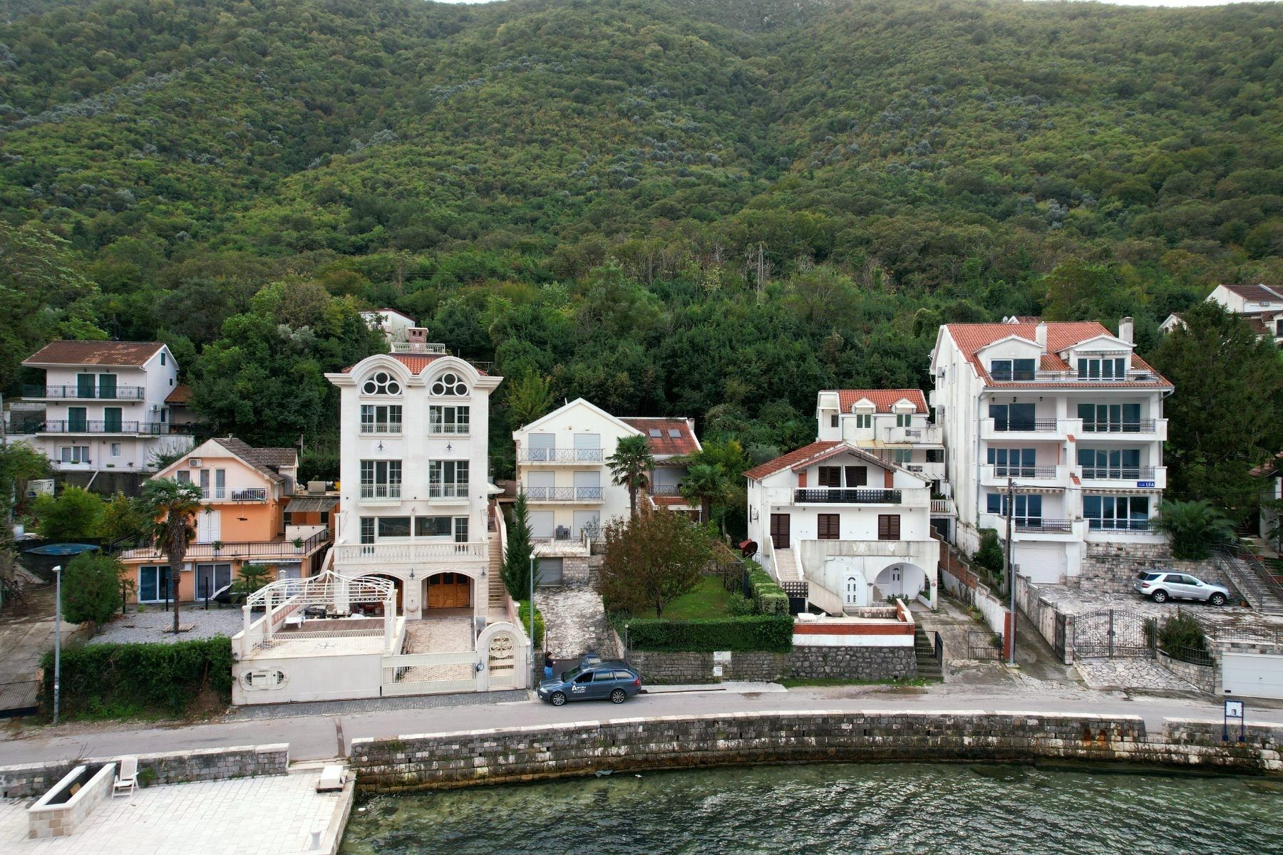 b75cb858-5aa8-4482-82e4-669af2fdeed0 Kuća 280 m² – Stoliv, Kotor — fotografija 2