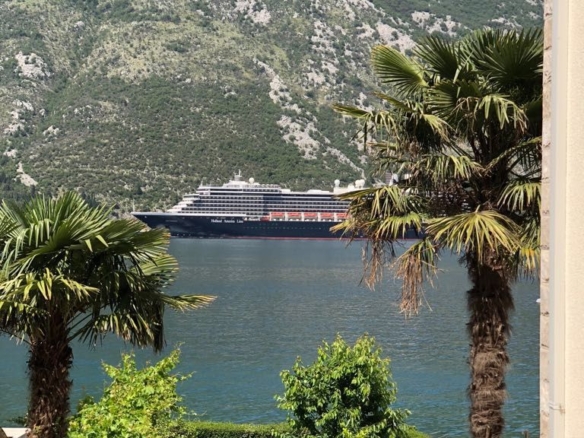Kuća 280 m² – Stoliv, Kotor — fotografija 13
