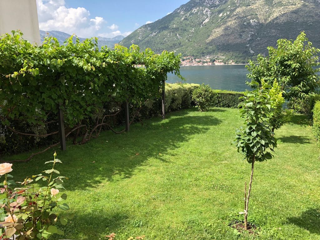 89855 Kuća 280 m² – Stoliv, Kotor — fotografija 19