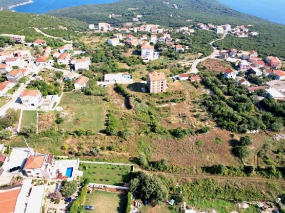 Plac u Krimovici, Kotor — fotografija 3