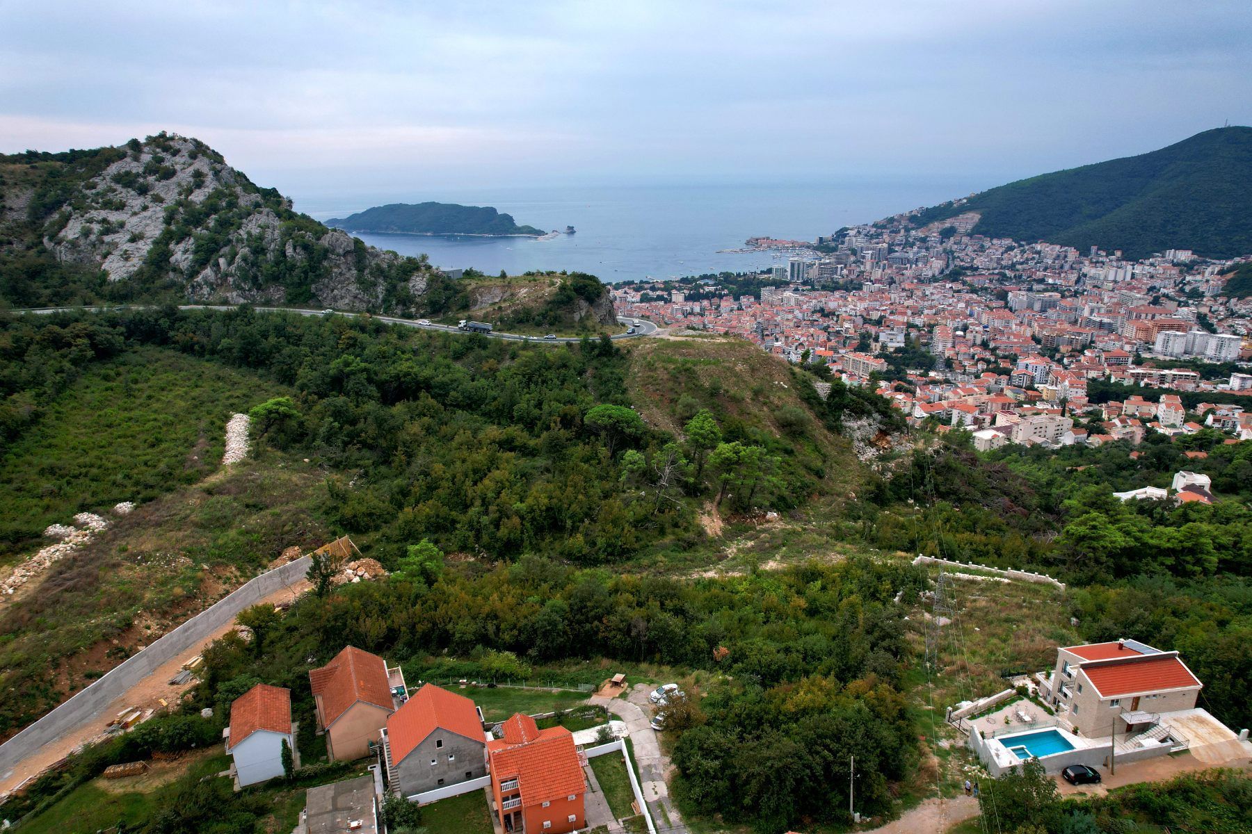 9d23bfcb-092c-407c-a7da-04f8fa03454f Urbanizovan plac 1093m2 Markovici,Budva