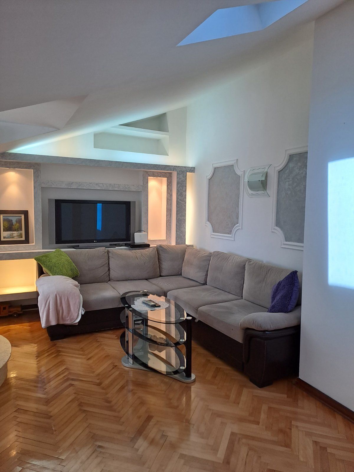 d0c0282a-22e6-40f1-bc6b-c61ddc7bf004 Izdavanje: Trosoban stan 100 m² – Seljanovo, Tivat