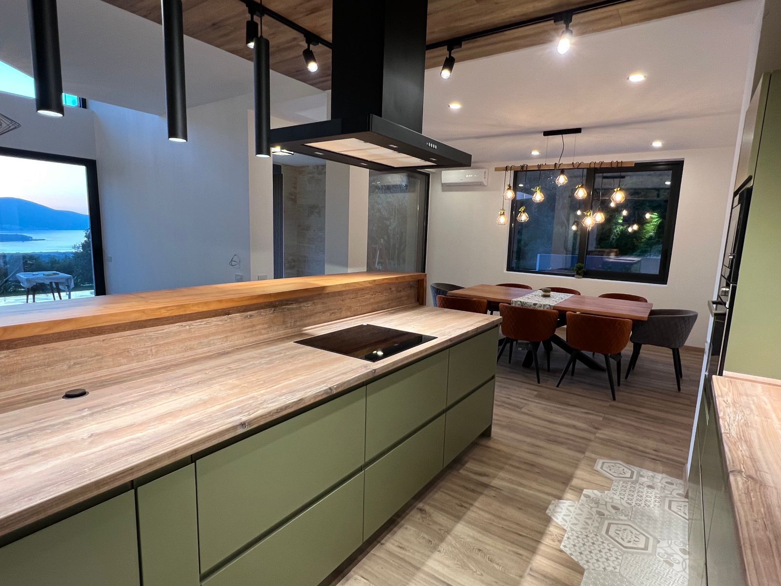 Kuća 317 m² – Kavač, Tivat — fotografija 12