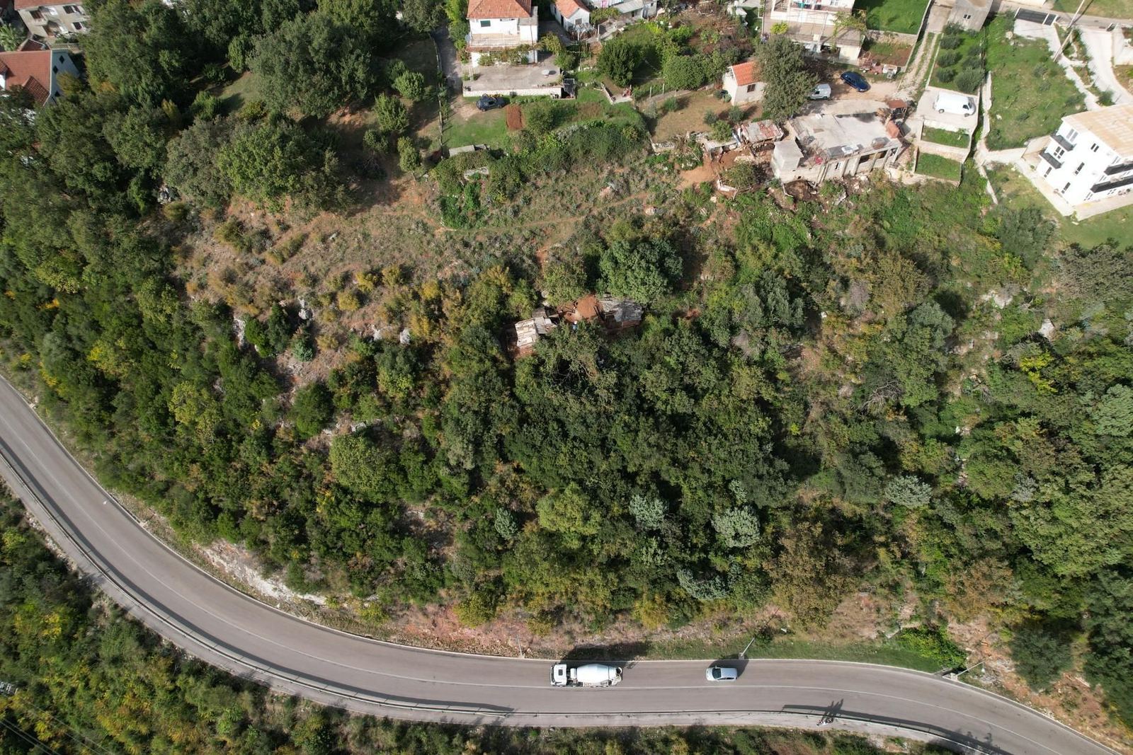 Plac sa pogledom na more u naselju Podi, Herceg Novi — fotografija 5