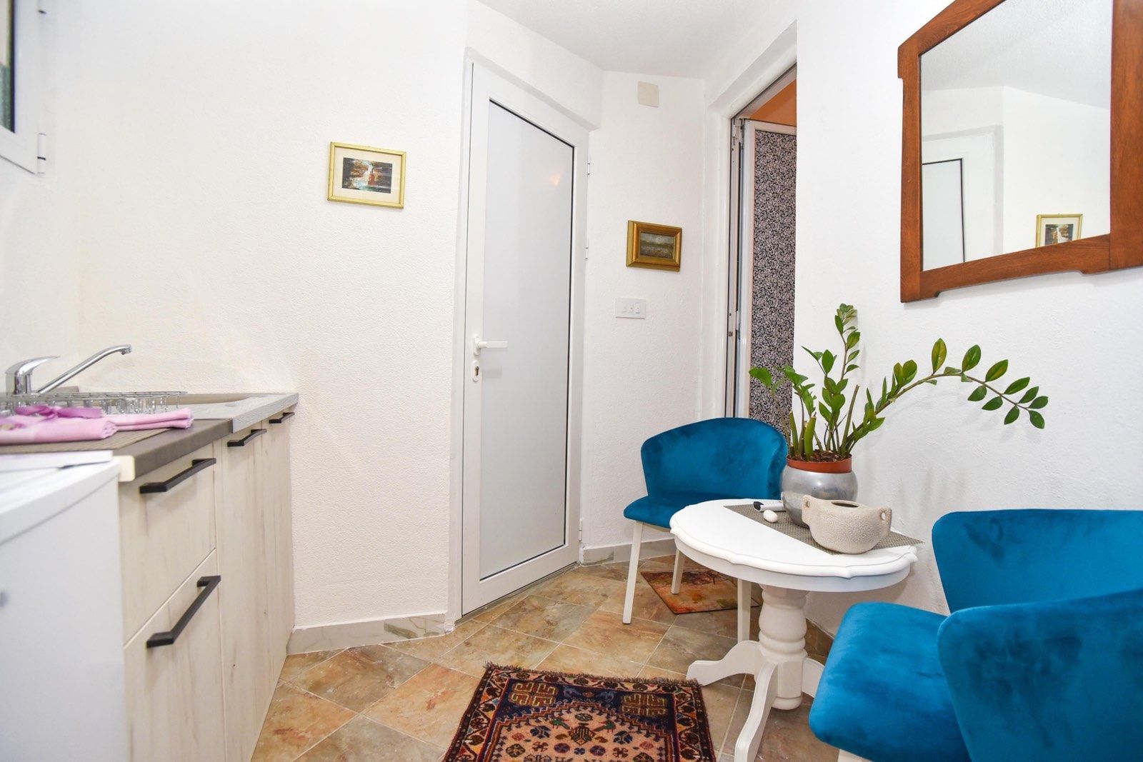 Garsonjera 24 m² za izdavanje, Slovenska plaža, Budva