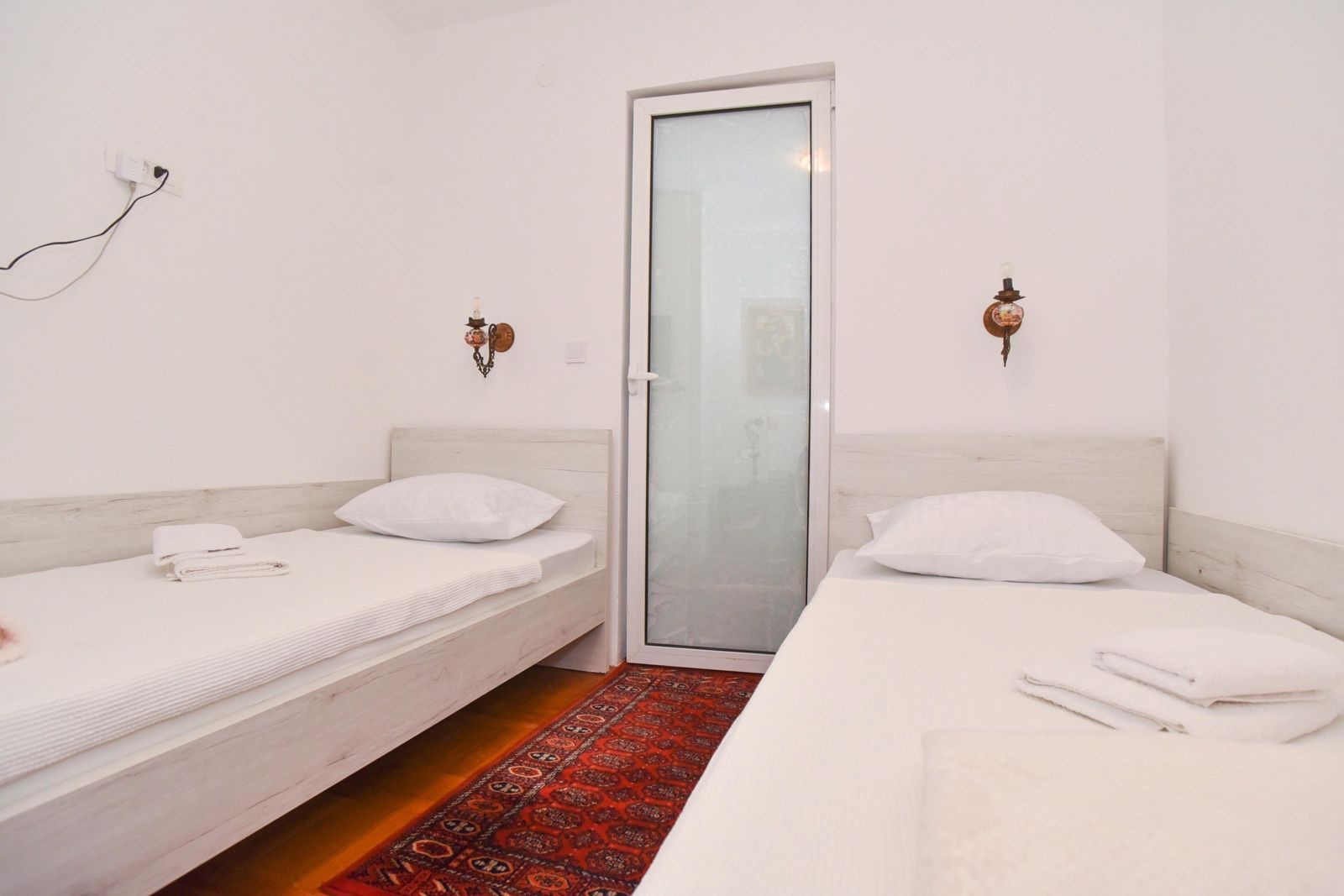 Garsonjera 24 m² za izdavanje, Slovenska plaža, Budva — fotografija 7