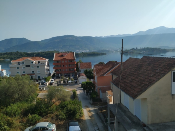 Kuca na 100 metara od mora,Djurasevici-Tivat