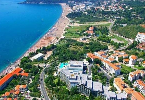 Plac 8.960 m² – Bečići, Budva — fotografija 2
