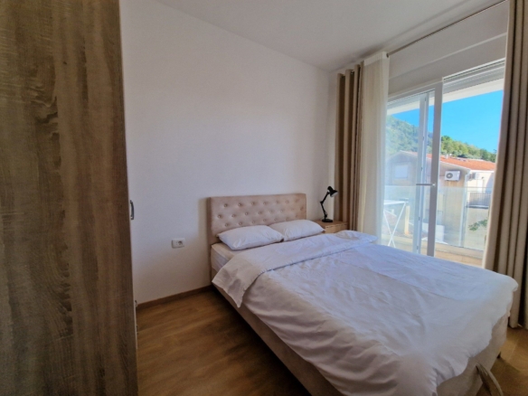 Jednosoban stan sa terasom u Podkošljunu, Budva — fotografija 18