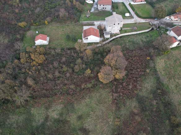 Urbanizovani plac u Radanovićima, Kotor — fotografija 4