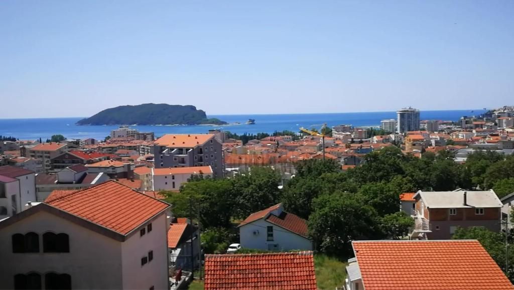 07f31cf9-aad3-4a49-aa6e-880bf697a653 Dvije vile sa bazenom u naselju Lazi, Budva — fotografija 18