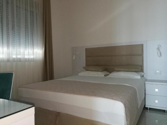Dvije vile sa bazenom u naselju Lazi, Budva — fotografija 21
