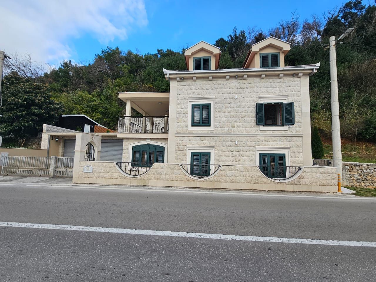 74c54649-8a1b-4056-8239-3f2fa5cdcbb0 Kamena kuća na prvoj liniji mora, Donja Lastva, Tivat — fotografija 12
