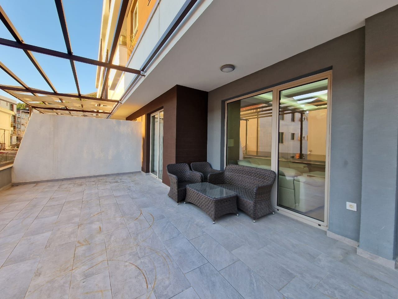 65c3a4be-f77d-4447-a7c1-cca22b5c8457 Izdavanje: Trosoban stan 95 m² – Bečići, Budva — fotografija 5