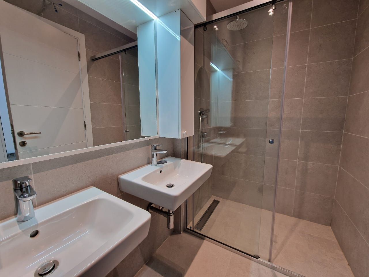 9d893102-c8cc-4b44-891f-c0b343a1b8d5 Izdavanje: Trosoban stan 95 m² – Bečići, Budva — fotografija 9