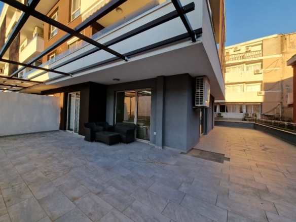 Izdavanje: Trosoban stan 95 m² – Bečići, Budva — fotografija 10