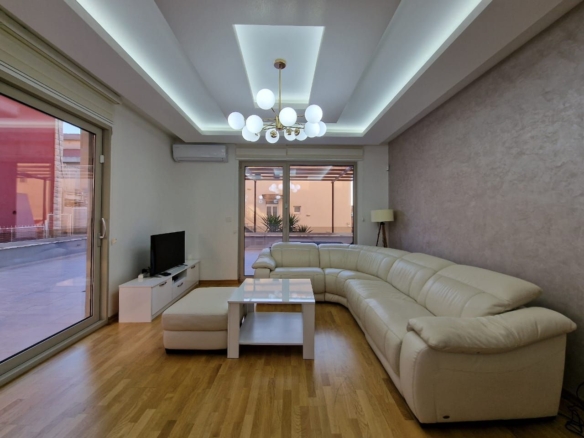 Izdavanje: Trosoban stan 95 m² – Bečići, Budva — fotografija 18