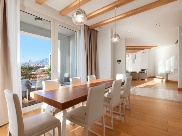 Izdavanje: Kuća 600 m² – Blizikuće, Budva — fotografija 2
