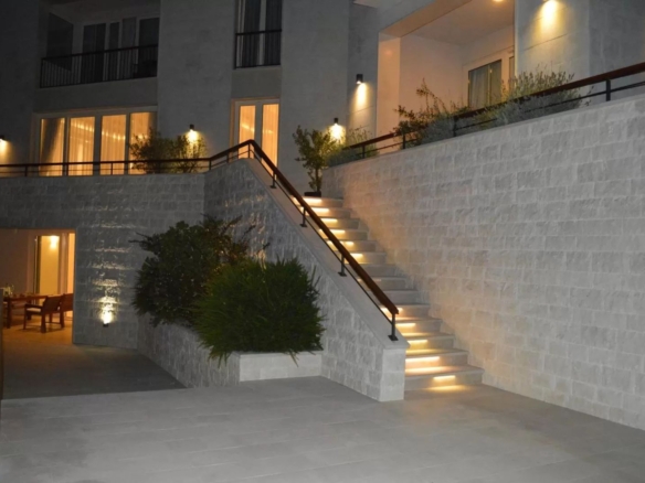 Izdavanje: Kuća 600 m² – Blizikuće, Budva — fotografija 5