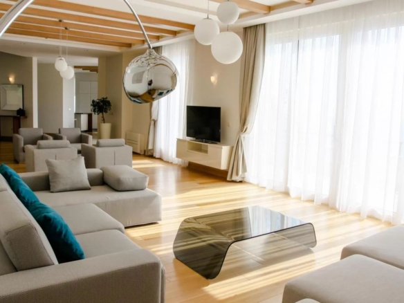 Izdavanje: Kuća 600 m² – Blizikuće, Budva — fotografija 8
