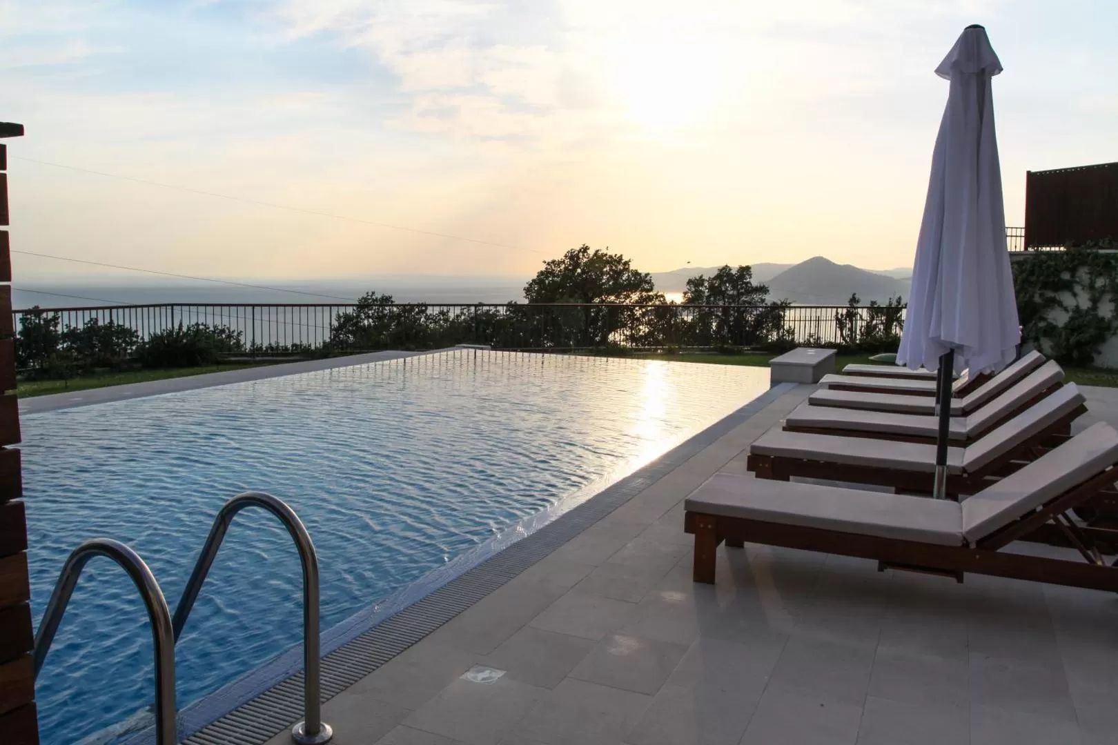 Vila Blizikuće prodaja Izdavanje: Kuća 600 m² – Blizikuće, Budva — fotografija 16