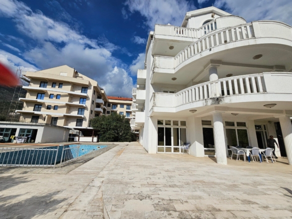 Kuća 1.500 m² – Budva