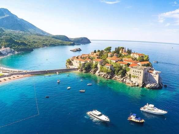 Prodaja Građevinskog Zemljišta u Budvi, Crvena Glavica-Prva Linija Do Mora