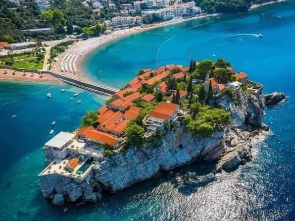 Plac 18.576 m² – Sveti Stefan, Budva