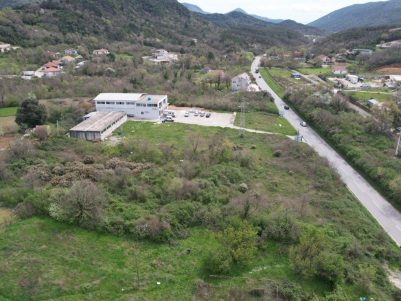 Urbanizovani Plac od 4752m² na Atraktivnoj Lokaciji u Radanovićima, Kotor
