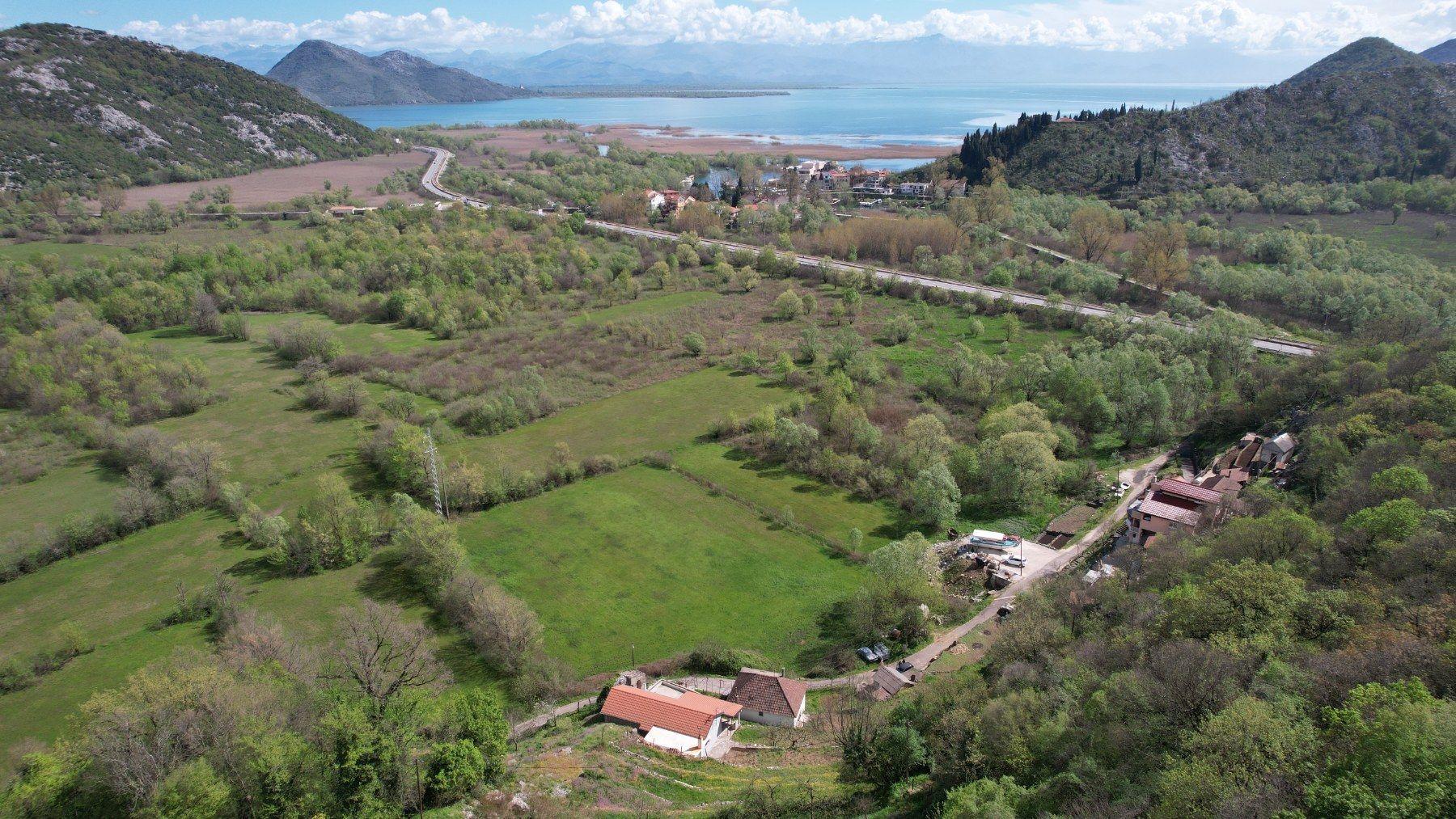 11d99b41-b5fc-40c2-b561-efe99738c690 Dvije kuće na placu u Virpazaru, Bar — fotografija 7