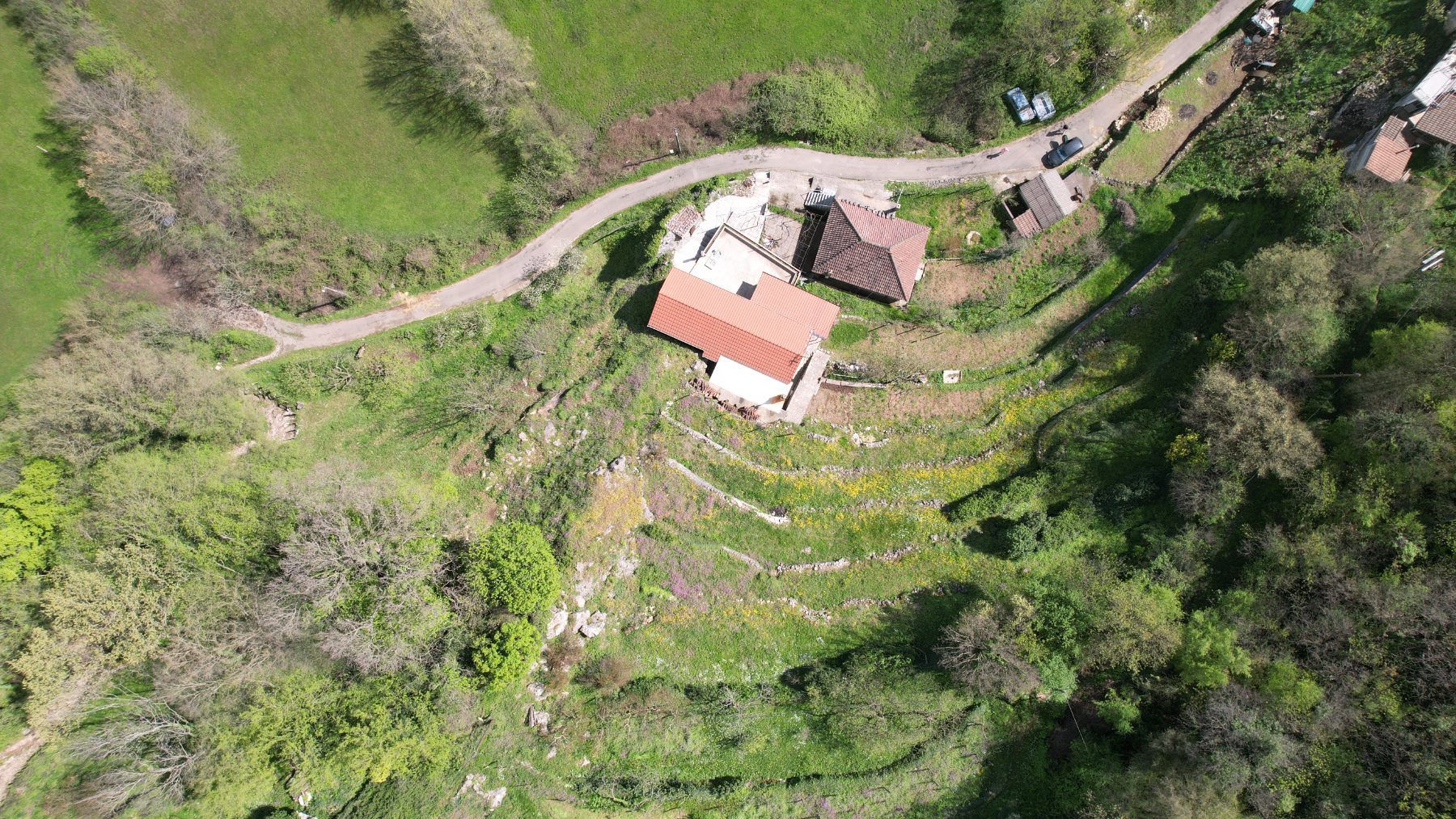94a02947-8c9c-4070-802c-ada8ba68b397 Dvije kuće na placu u Virpazaru, Bar — fotografija 9