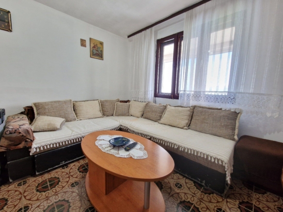 Dvije kuće na placu u Virpazaru, Bar — fotografija 18
