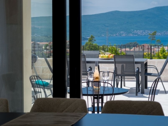 Kuća 250 m² – Tivat — fotografija 20