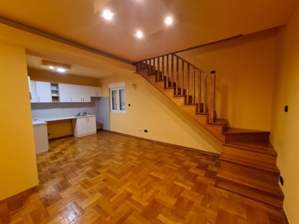 Trosoban duplex stan 110m2 u Podgorici,Zagoric (na duzi period)