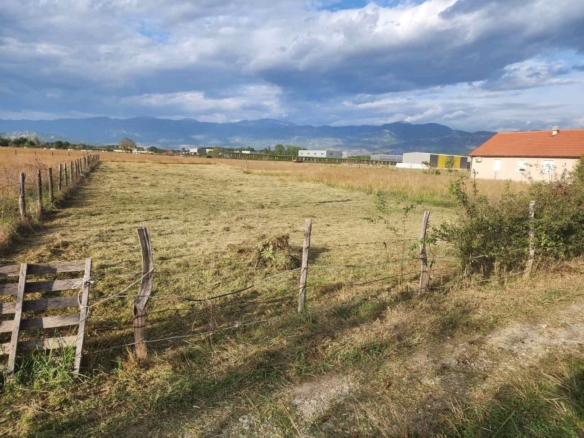 Zemljiste 910m2 u Danilovgradu