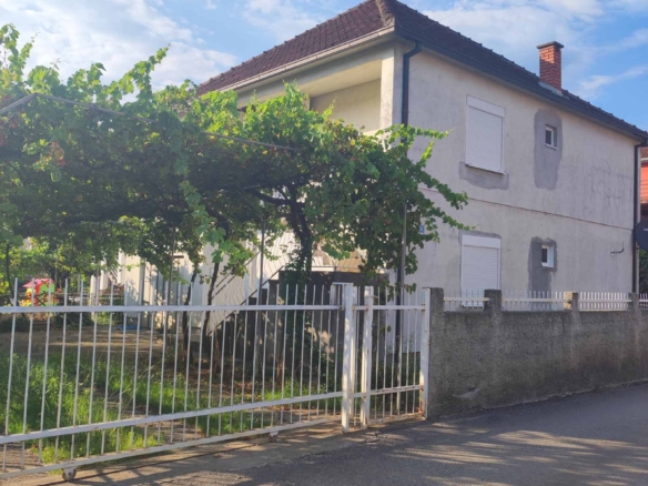 Podgorica, Zagorič-Sprat kuce 107m2