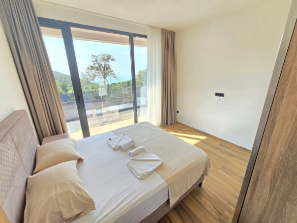 Izdavanje: Kuća 250 m² – Kotor — fotografija 16
