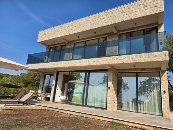 Izdavanje: Kuća 250 m² – Kotor — fotografija 18