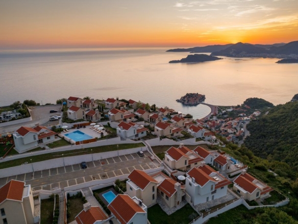 Ekskluzivne Vile sa Bazenom i Panoramskim Pogledom u kompleksu ‘Carsko Selo’, Blizikuće – (Vila 1)