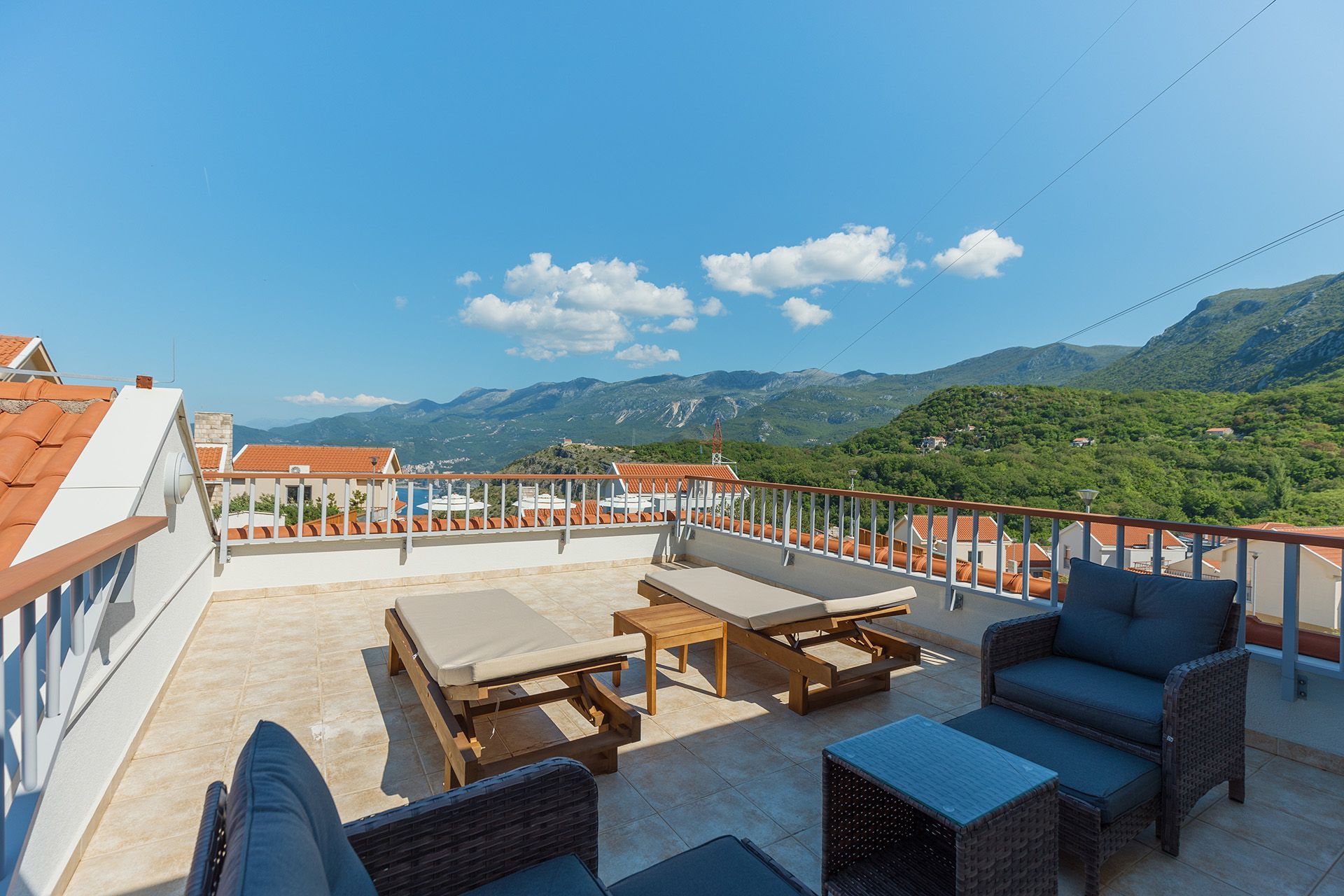 b9a00392-2835-4a52-8ffb-8a49ef3214e8 Kuća 160 m² – Sveti Stefan, Budva — fotografija 4