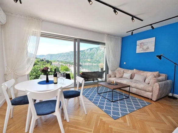 Jednosoban moderno opremljen stan sa pogledom na more 52m2 – Dobrota,Kotor
