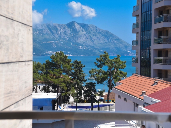 Izdavanje: Dvosoban stan 74 m² – Budva — fotografija 2