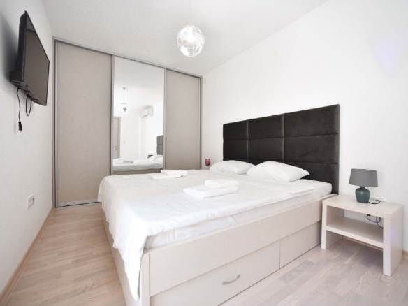 Izdavanje: Dvosoban stan 74 m² – Budva — fotografija 3