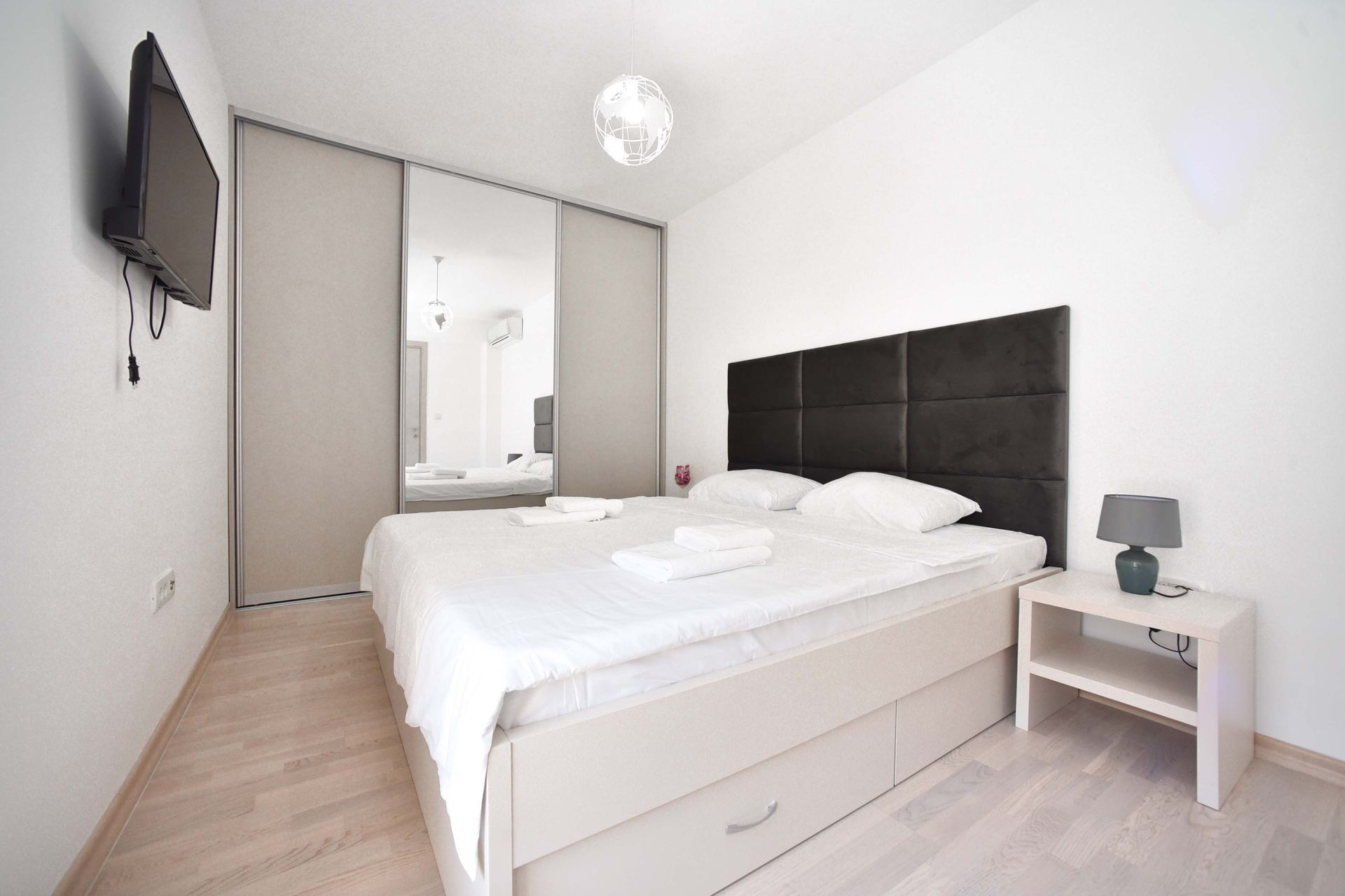 Izdavanje: Dvosoban stan 74 m² – Budva — fotografija 3