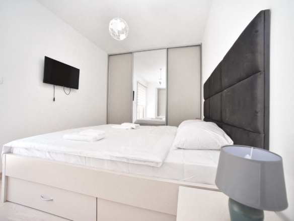 Izdavanje: Dvosoban stan 74 m² – Budva — fotografija 5