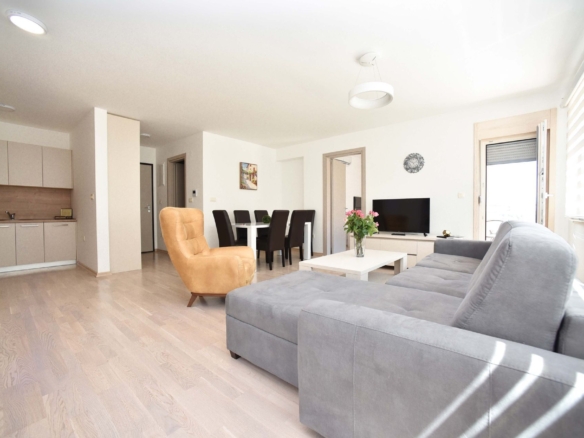 Izdavanje: Dvosoban stan 74 m² – Budva — fotografija 8