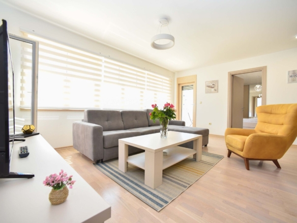 Izdavanje: Dvosoban stan 74 m² – Budva — fotografija 17